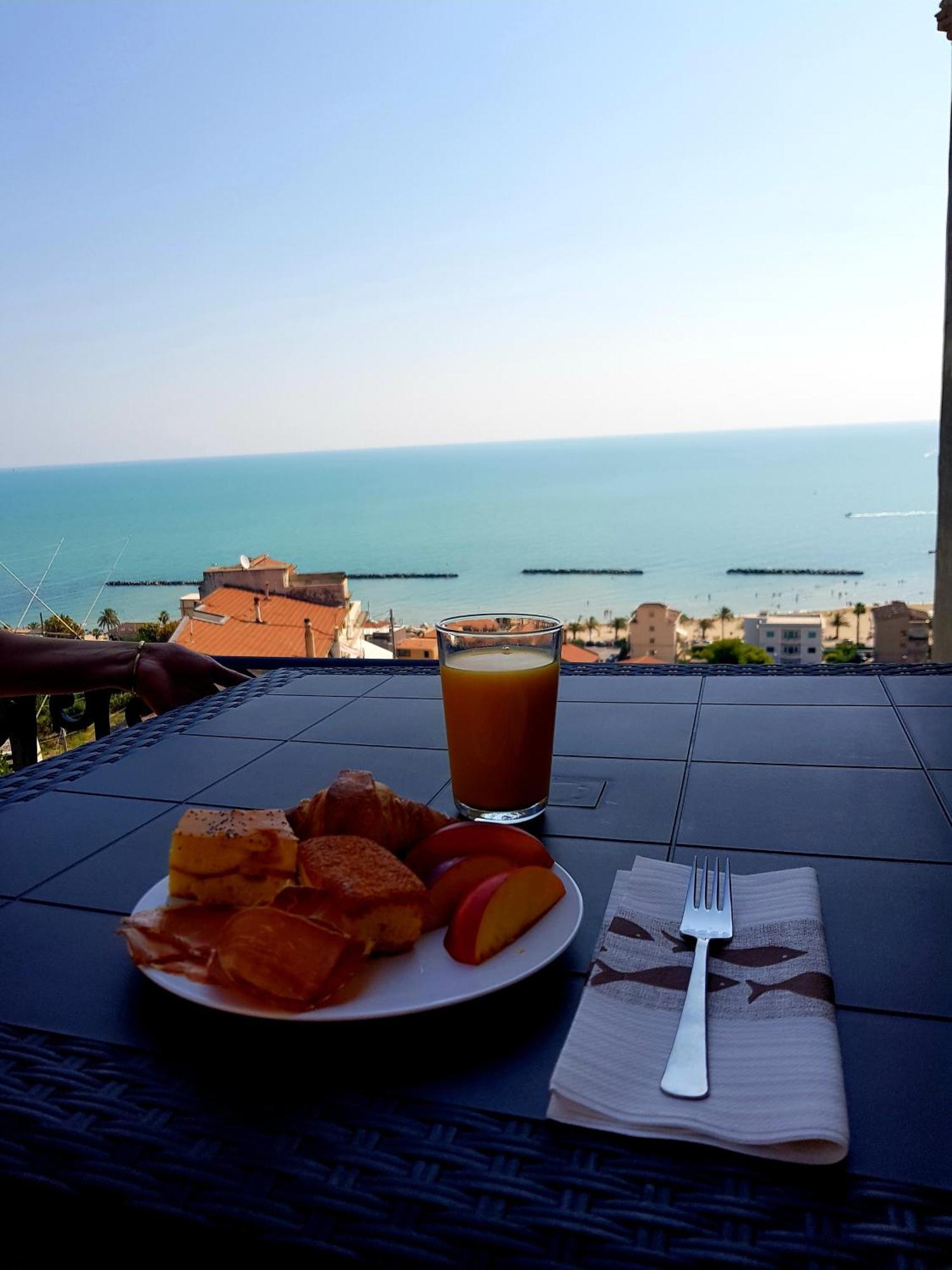 B&B Porta Marina Grottammare Bagian luar foto